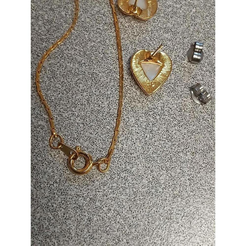 Gold Tone‎ Necklace with Heart Pendant and Pierced Heart Earrings Set - Picture 4 of 5